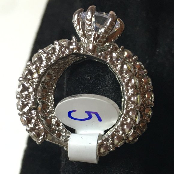 ring - Picture 4 of 4